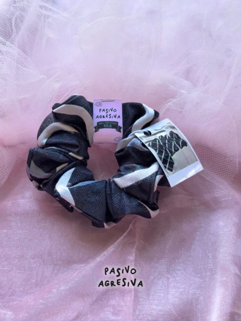 OREO Scrunchie 100% jedwab z upcyclingu