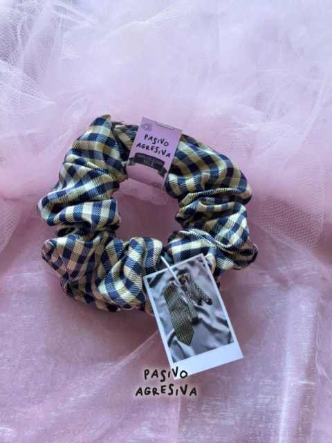 CLUELESS Scrunchie 100% jedwab z upcyclingu